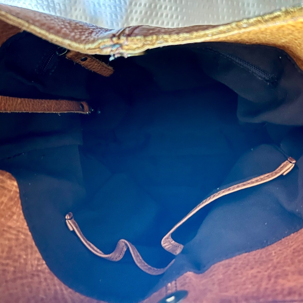 Duluth Trading Co Lifetime Leather Crossbody Bag – Genuine Leather - Picture 4 of 6